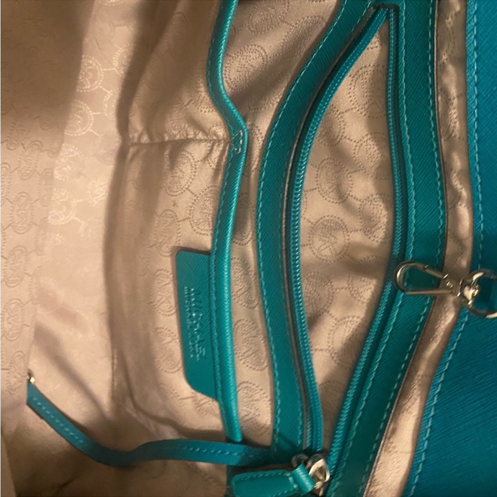 Michael Kors Teal Tote/bag.excellent condition - Picture 13 of 14